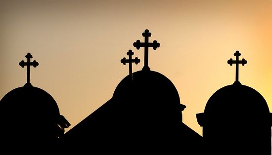 Portare la croce e soffrire nella speranza