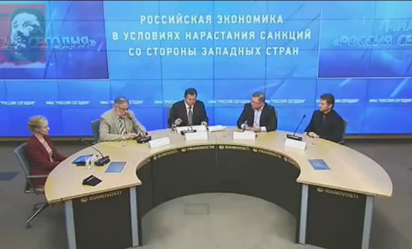 Consiglieri di Putin ed esperti discutono di economia, sanzioni e Banca Centrale