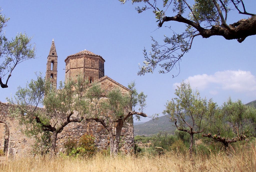 2300 chiese parrocchiali in Grecia sono ora senza sacerdoti