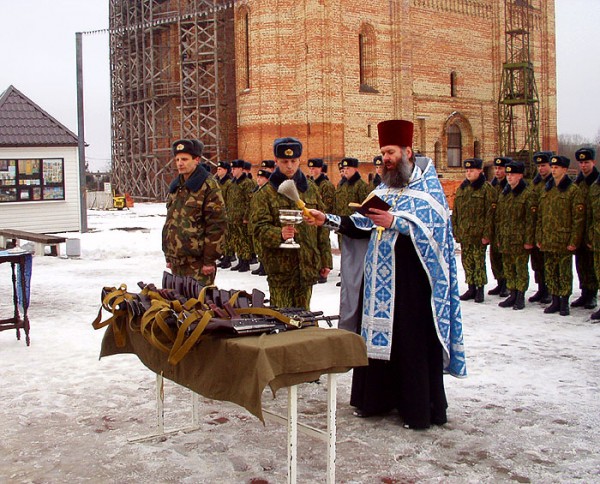 La Chiesa e le armi