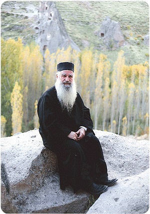 La fuga di padre Theodoros Zisis dalla cattività babilonese dell'ecumenismo