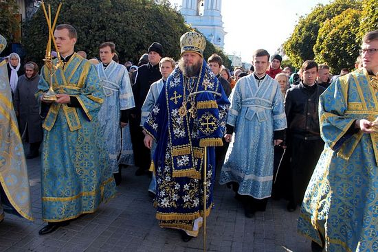 I credenti a Sumy, in Ucraina, terranno la loro processione nonostante il divieto delle autorità