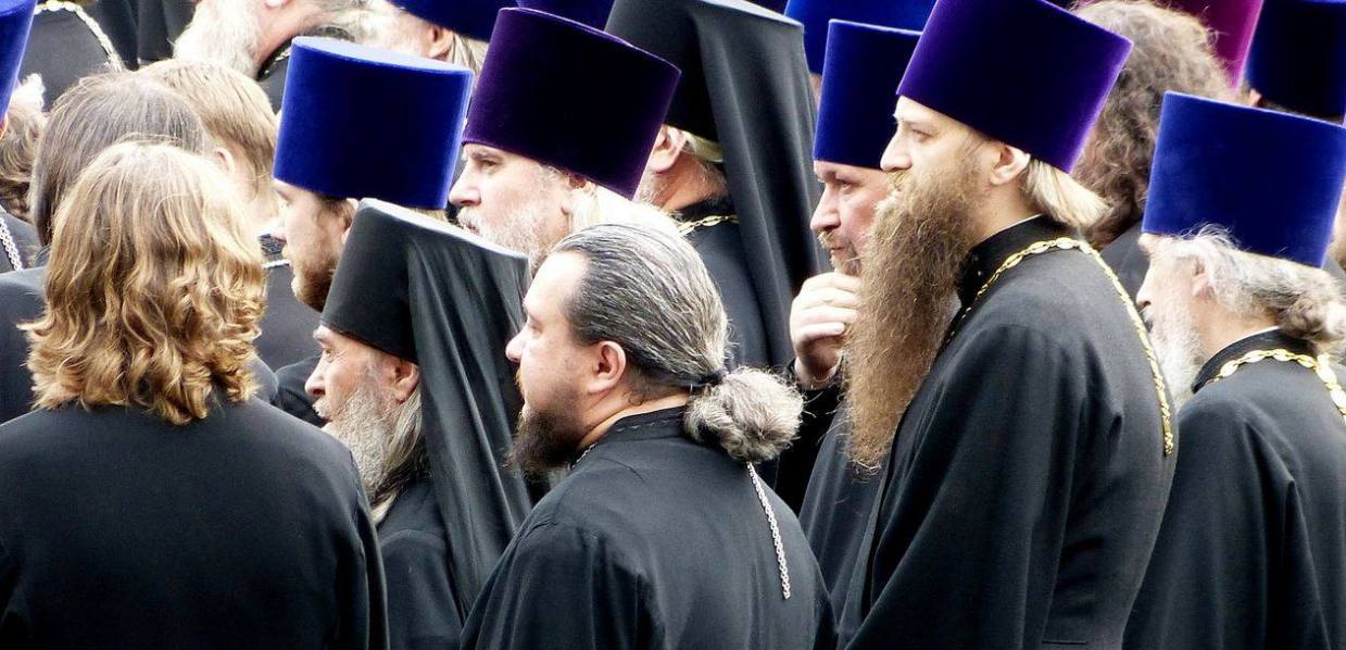 10 domande sul sacerdozio e sui preti