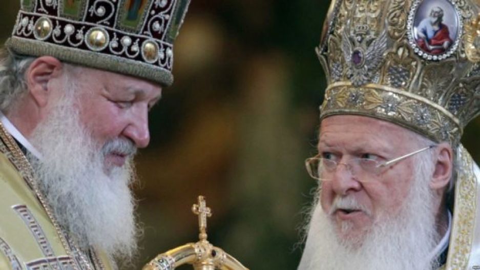La Chiesa russa sospende la commemorazione del patriarca Bartolomeo e la concelebrazione con la gerarchia di Costantinopoli, ma la comunione eucaristica non è interrotta