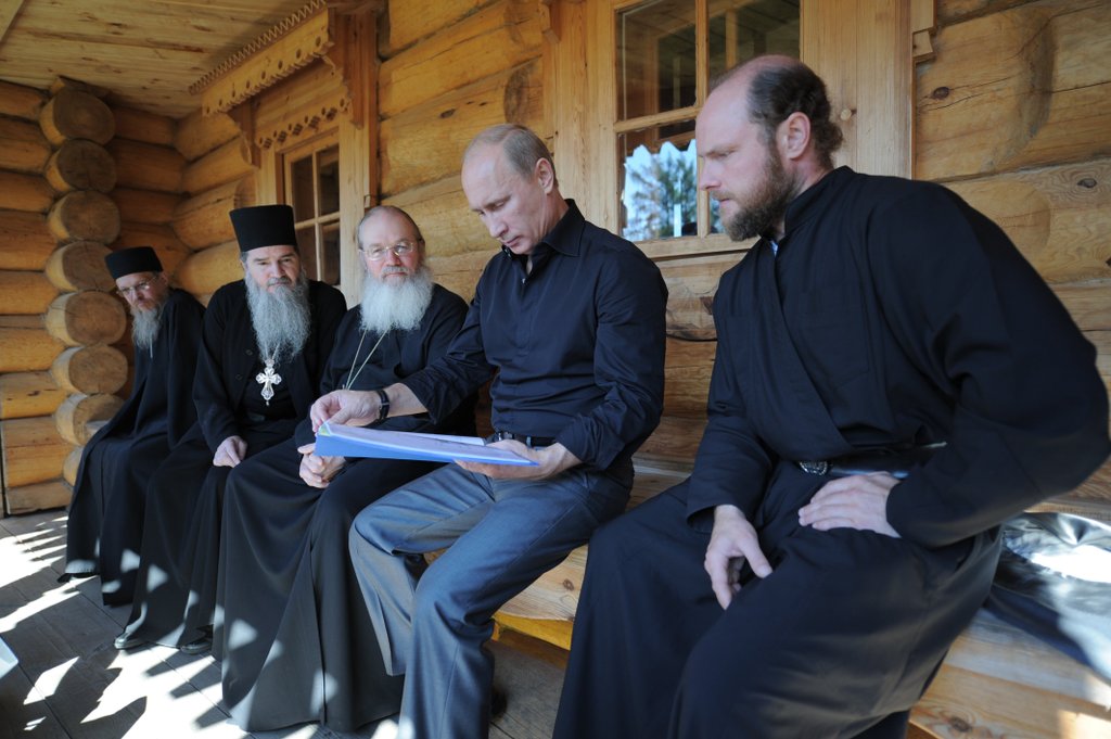 Una chiarificazione sul recente paragone tra comunismo e cristianesimo