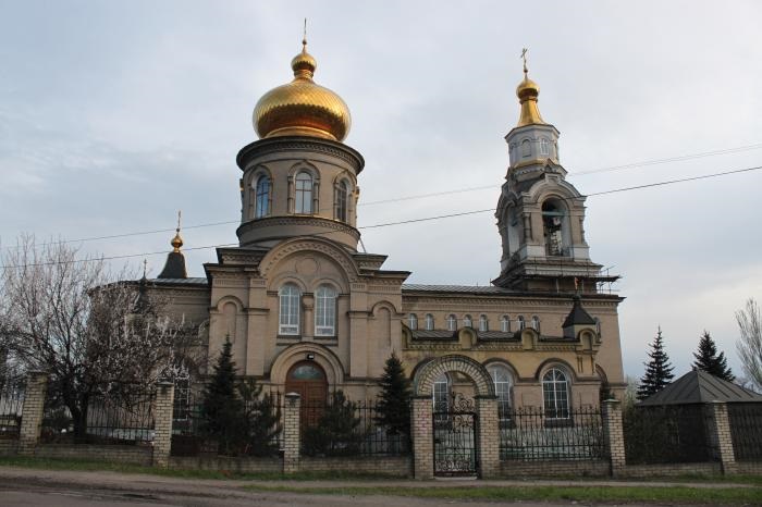 Chiesa a Donetsk danneggiata dai bombardamenti