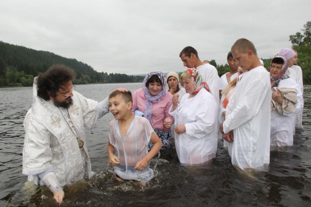 Battesimo di massa in Siberia