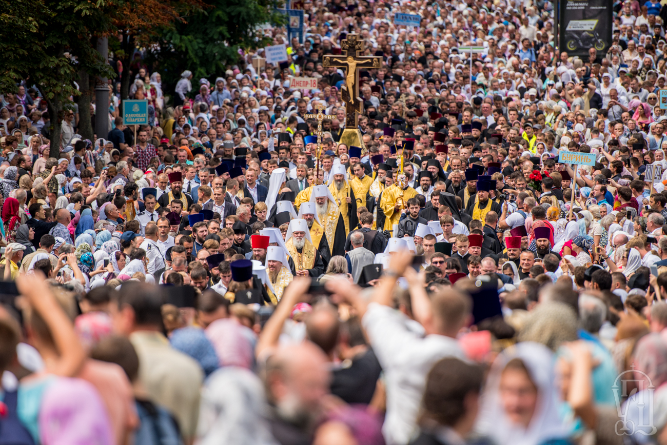 La guerra delle informazioni in Ucraina continua con le distorsioni dei dati delle funzioni religiose
