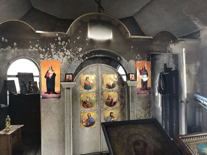 Chiesa ortodossa a Kiev bruciata da vandali