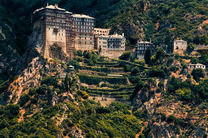 La Sacra Comunità del Monte Athos discute degli scismatici ucraini, non prende decisioni