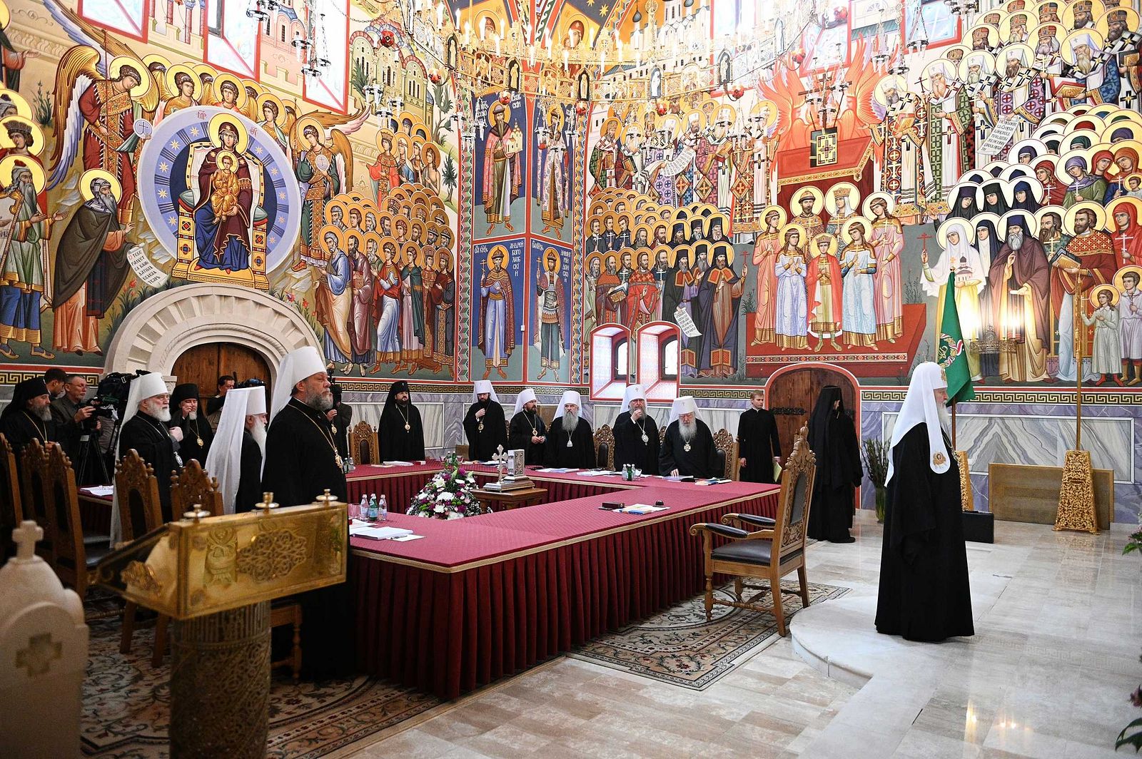 Decisioni sinodali in Russia e in Grecia