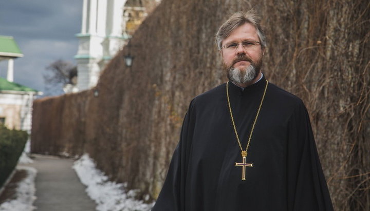 Il portavoce della Chiesa ortodossa ucraina spiega come fermare il conflitto religioso in Ucraina