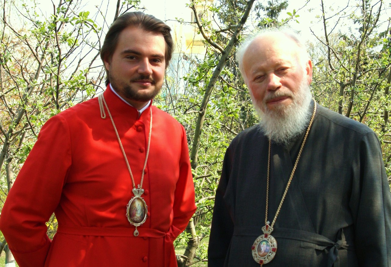 "Hanno tirato le sorti sui miei indumenti" – La panaghia del defunto primate canonico ucraino donata agli uniati dall'ex segretario scismatico Drabinko