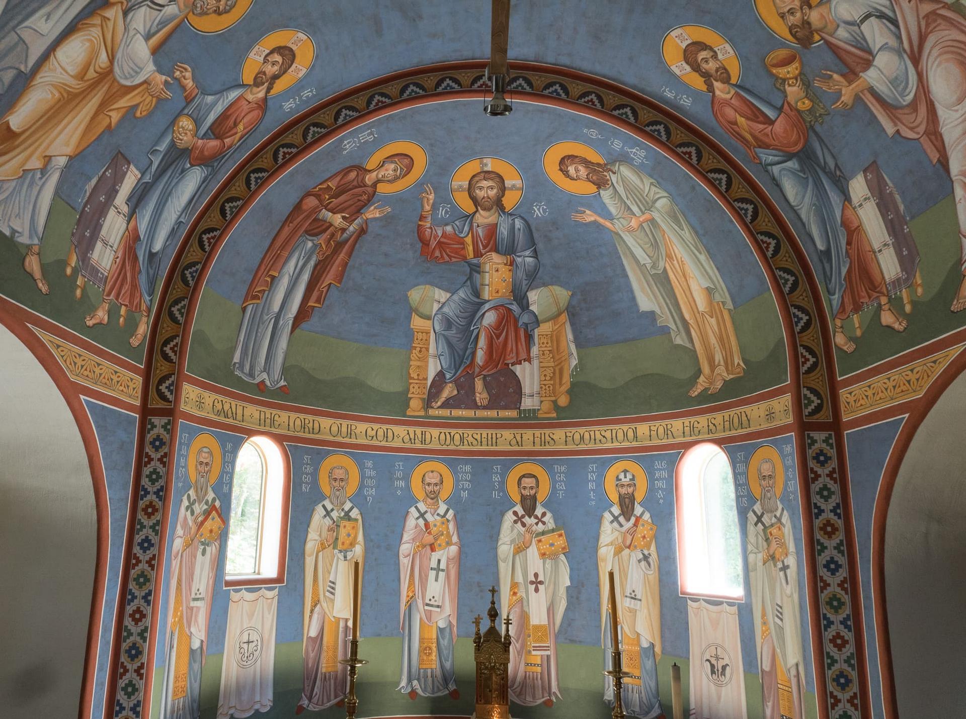 La pittura dei murali iconografici al monastero di san Gregorio Palamas