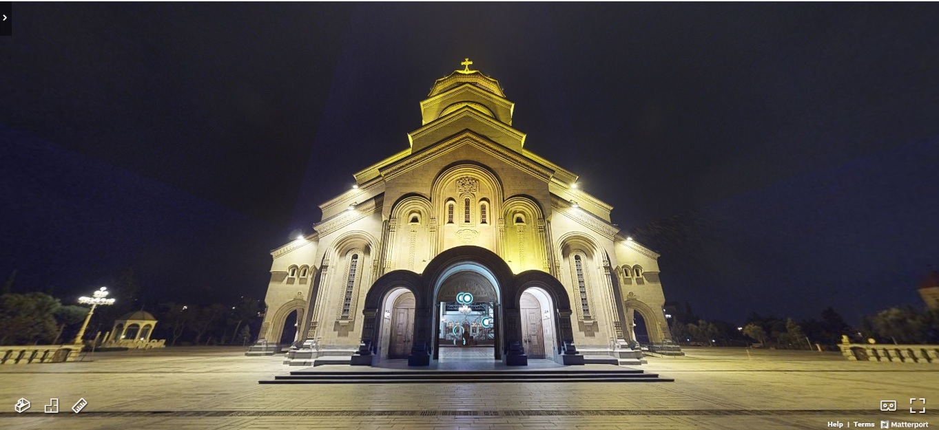 Tour virtuale della cattedrale della santa Trinità a Tbilisi