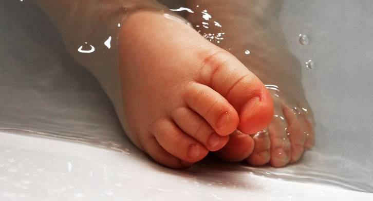 È un peccato portare a battezzare un bambino all'insaputa del padre?