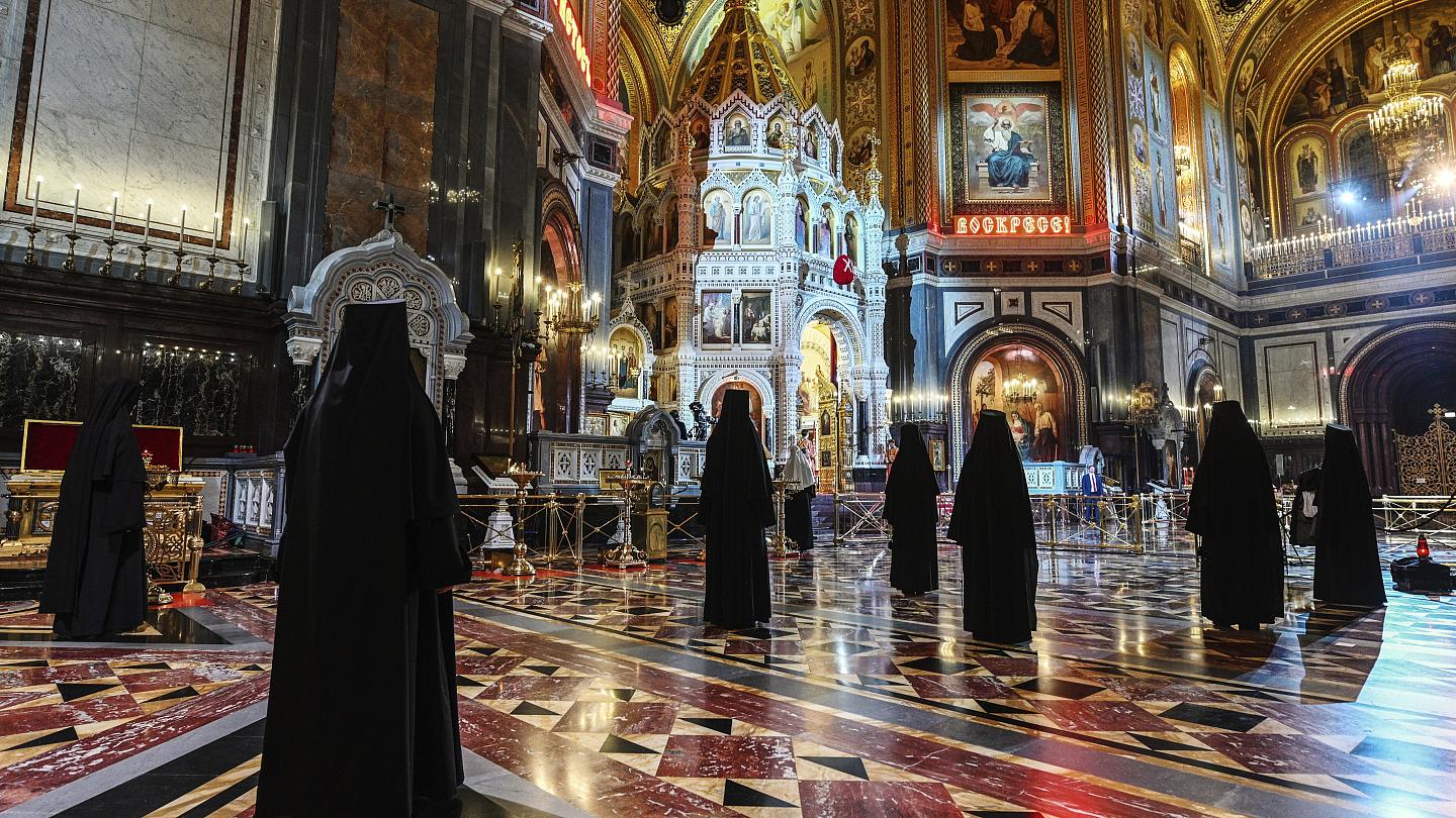 Di cosa hanno bisogno le parrocchie ortodosse per ritornare alla normale vita liturgica?