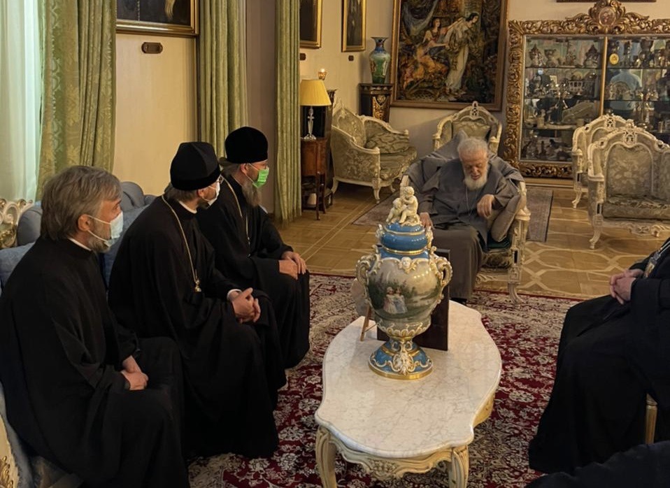 Il cancelliere della Chiesa ortodossa ucraina incontra il patriarca Ilia della Georgia
