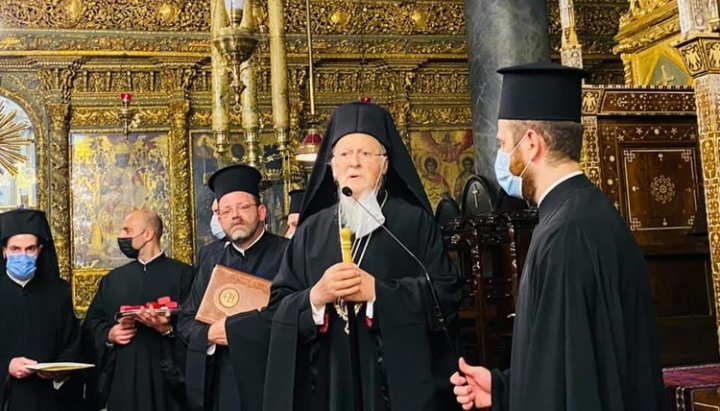 Il capo del Fanar trova scuse per il suo crimine ecclesiale?