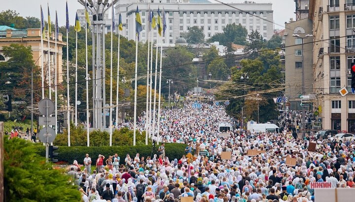 I parrocchiani della Chiesa ortodossa ucraina si uniscono in un'organizzazione per difendere la loro fede e i loro valori