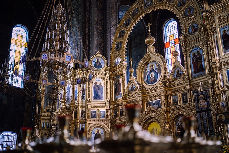 Perché le chiese ortodosse sono decorate in modo costoso?