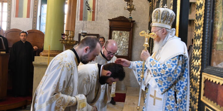 L'ordinazione non canonica di un diacono georgiano da parte del patriarca Bartolomeo danneggia i rapporti con la Chiesa georgiana