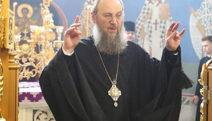 Mentre i nostri fedeli difendono l'est, le nostre chiese vengono sequestrate a ovest