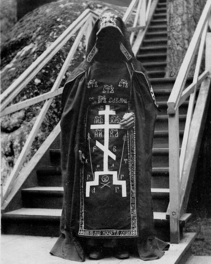I Batushka: una band black metal blasfema diffonde "predicazione anti-ortodossa"