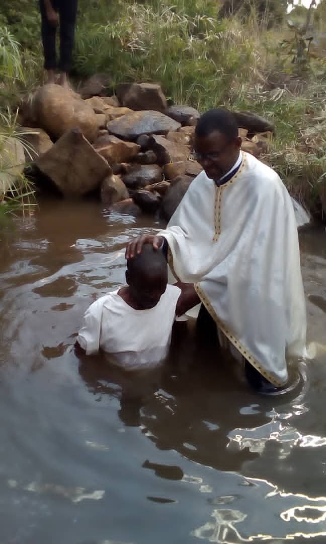 Battesimo di massa di ex protestanti celebrato in Malawi