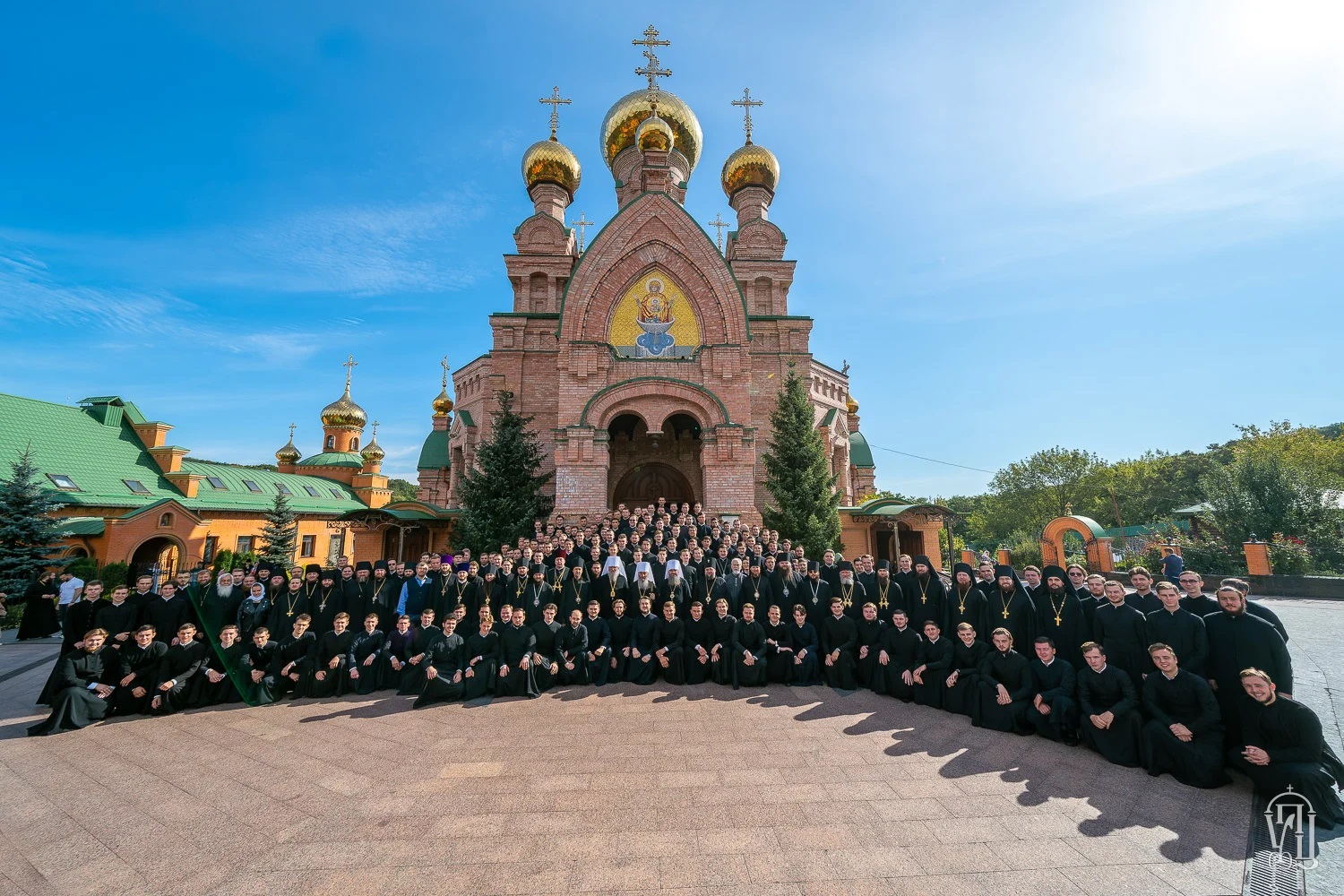 Le scuole teologiche di Kiev inaugurano il nuovo anno in una nuova sede dopo essere state espulse dalla Lavra (+VIDEO)