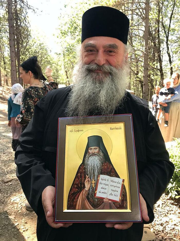 "Non riesco a smettere di parlare di padre Seraphim!" (+VIDEO)