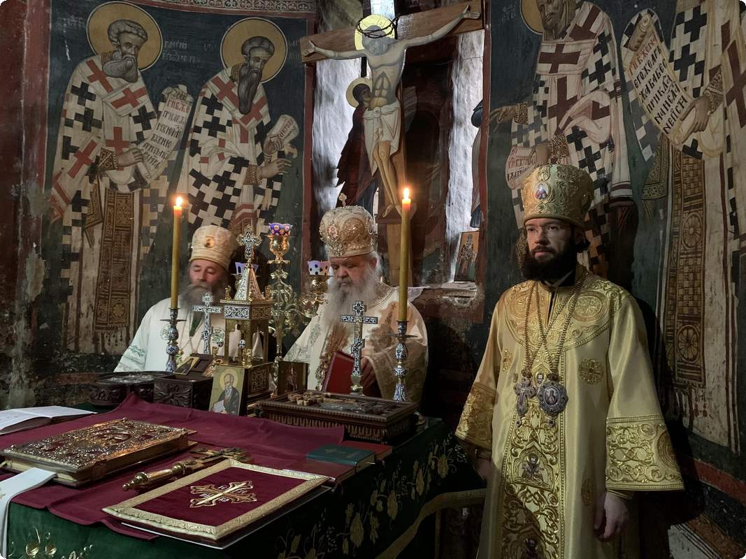 Vescovi russi e macedoni concelebrano per la prima volta dall'autocefalia della Chiesa ortodossa macedone