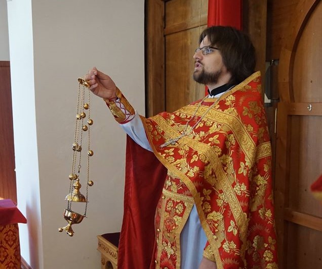 Perché chiamare i sacerdoti "padre"? Gesù non ha forse detto di non farlo?