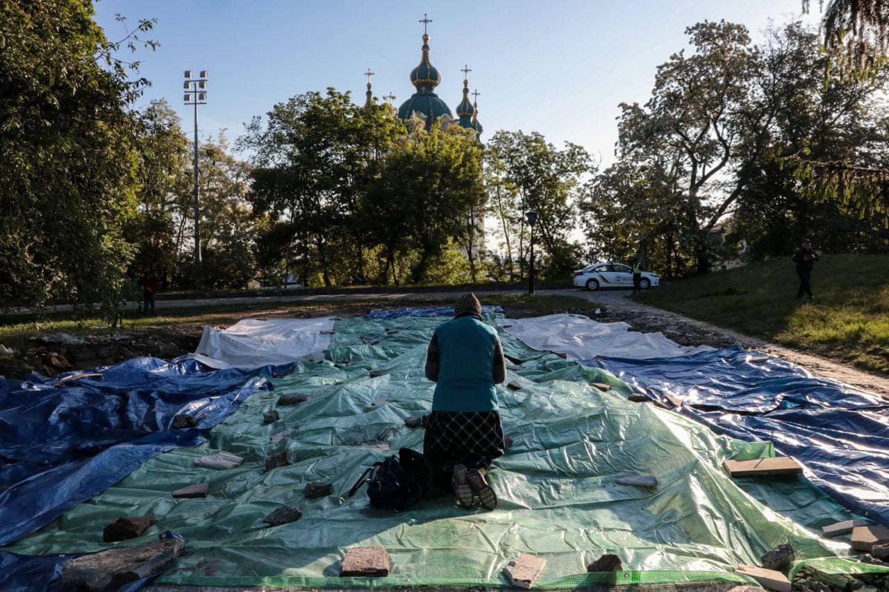 Il regime di Kiev ha distrutto la chiesa delle Decime