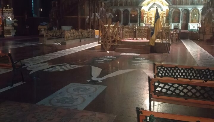 Perché le chiese sottratte alla Chiesa ortodossa ucraina sono vuote?