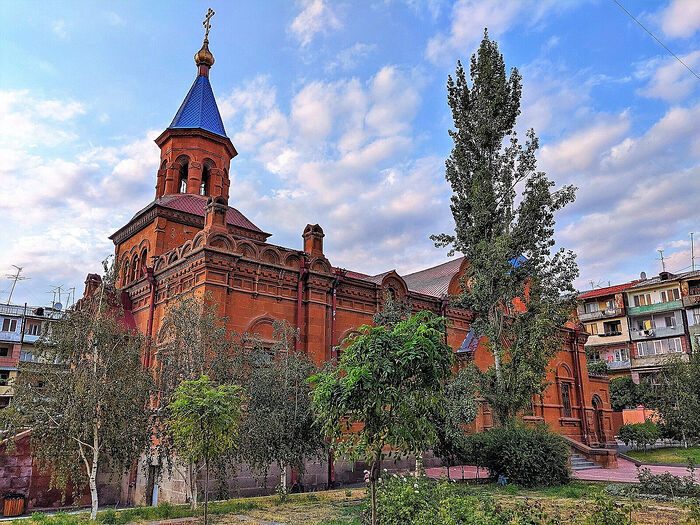 Il primo bersaglio degli atlantisti in Armenia: la Chiesa russa