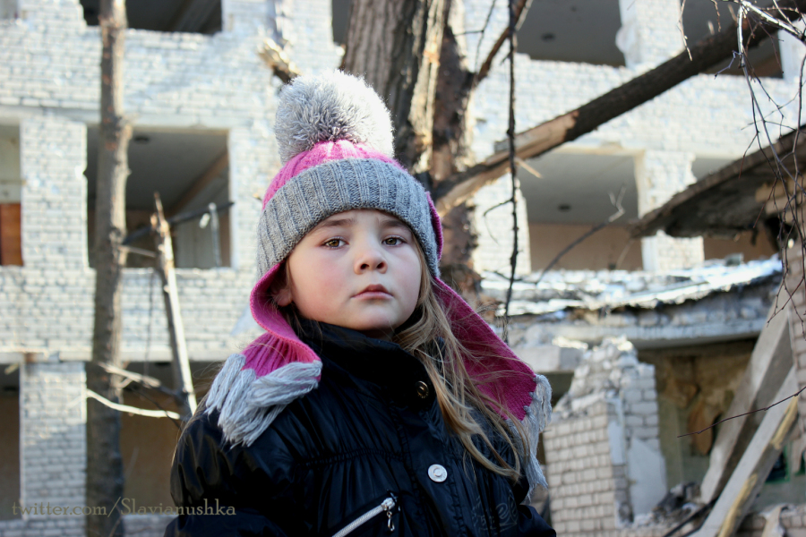 Poroshenko ha mantenuto la parola: i bambini del Donbass non vanno a scuola